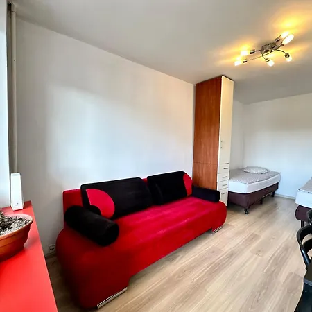 شقة Mieszkanie Karwiny *