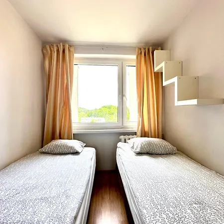 Mieszkanie Karwiny شقة